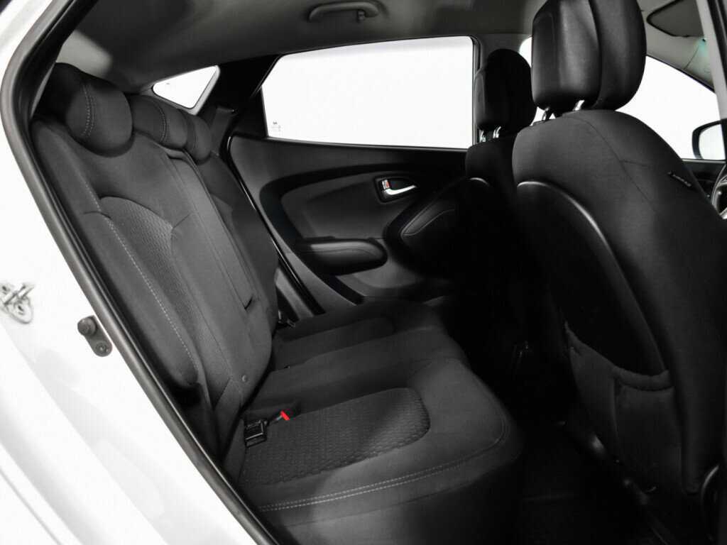 Hyundai ix35 с пробегом — 2012 год. Фото: #9