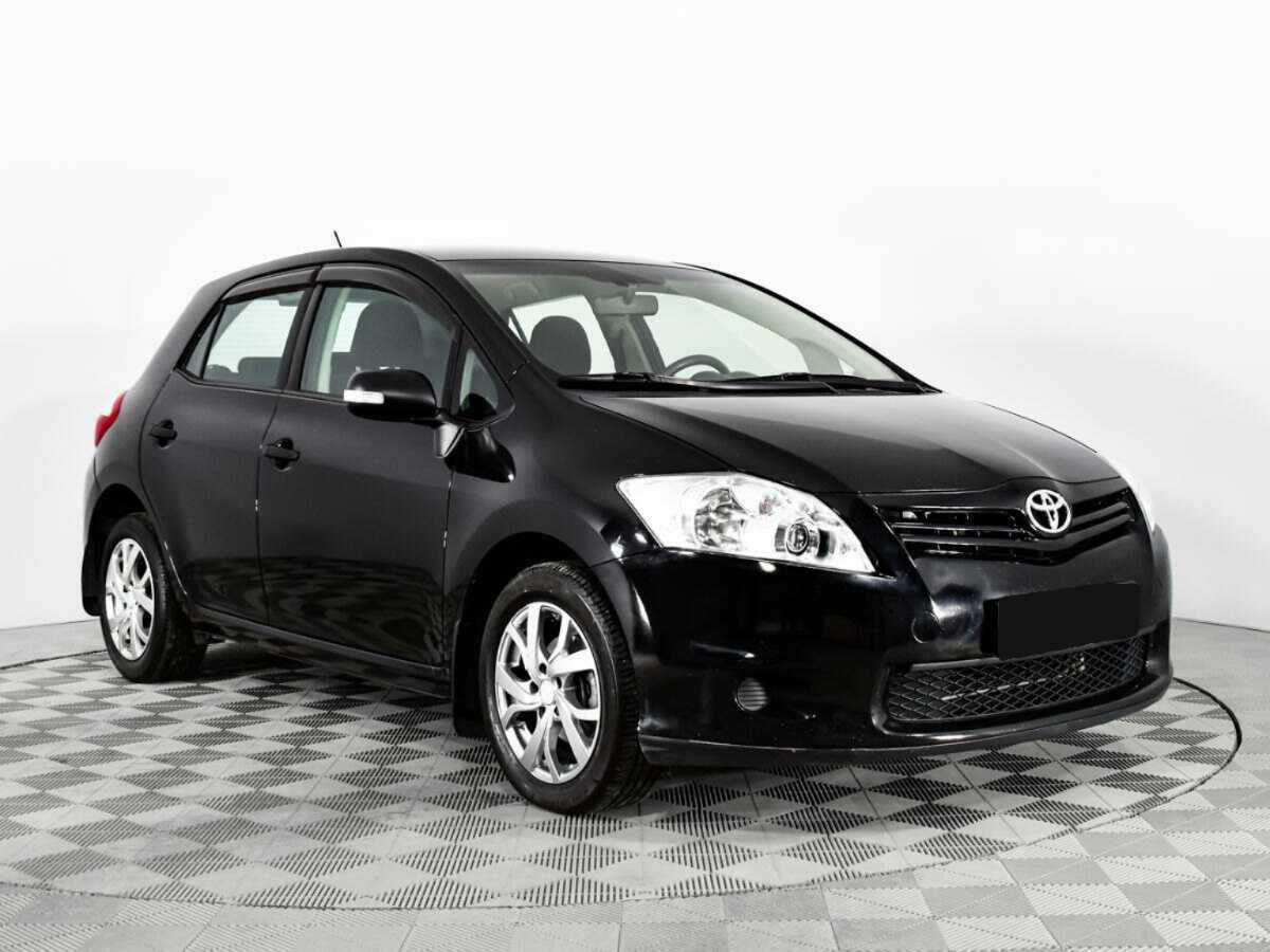 Toyota Auris с пробегом — 2010 год. Фото: #2