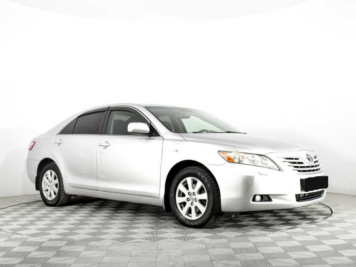 Toyota Camry с пробегом — 2008 год. Фото: #2