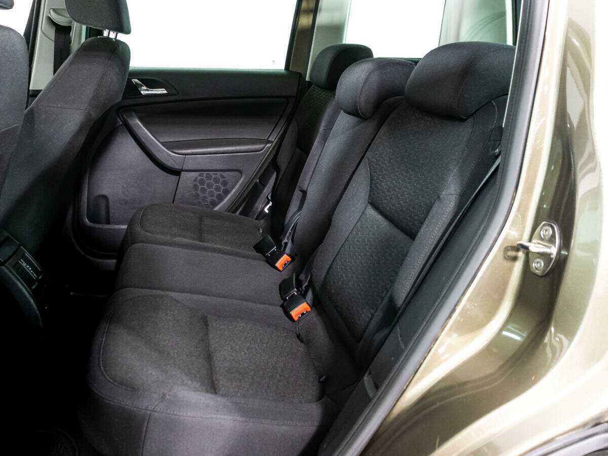 Skoda Yeti с пробегом — 2011 год. Фото: #9