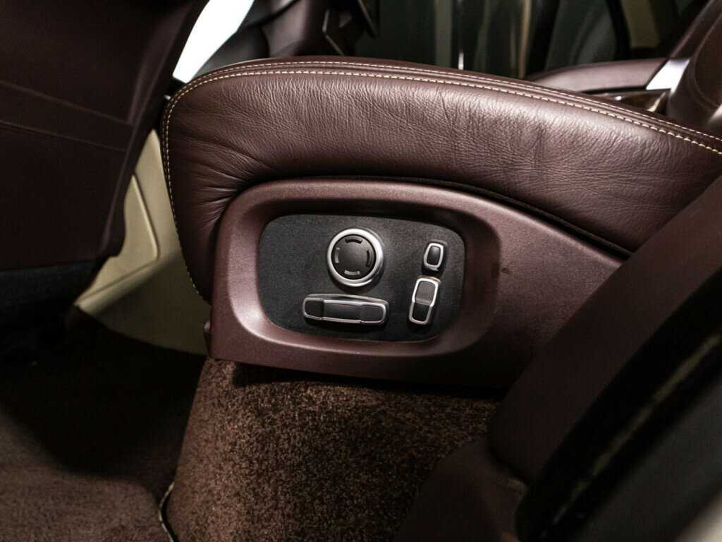 Land Rover Range Rover с пробегом — 2016 год. Фото: #18