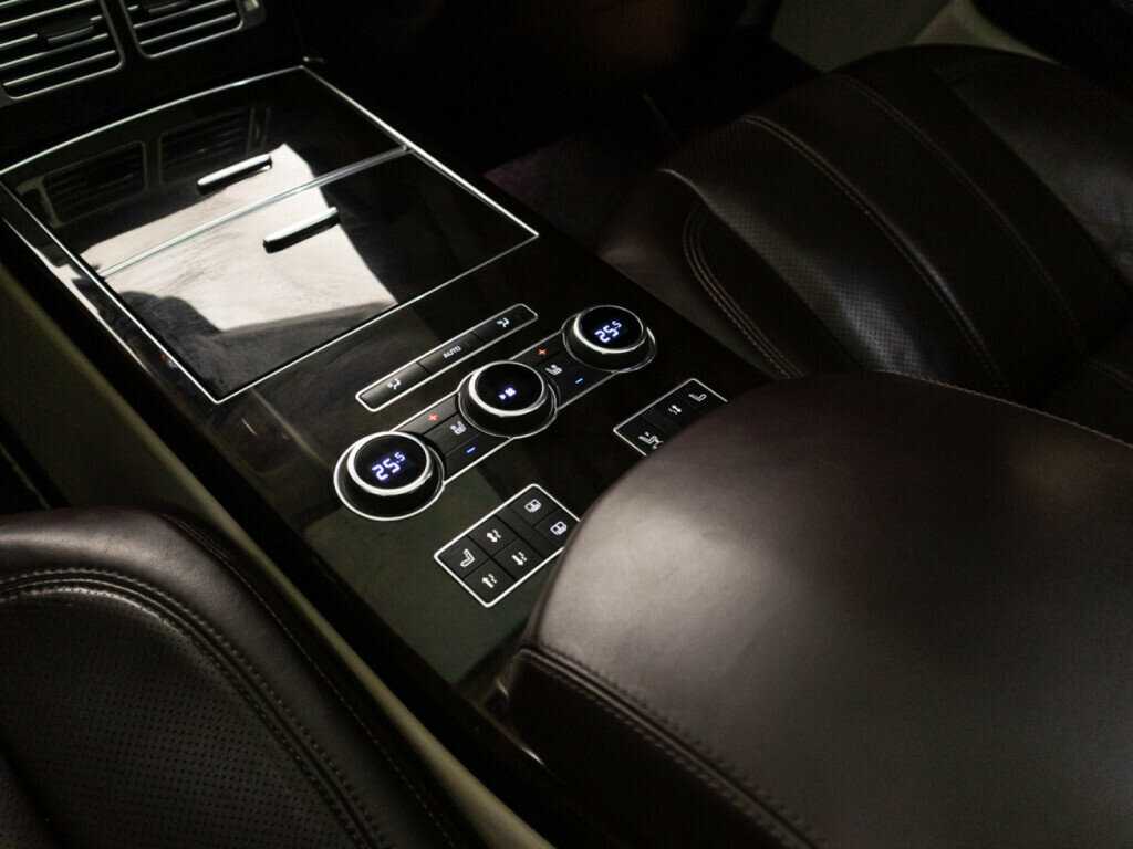 Land Rover Range Rover с пробегом — 2016 год. Фото: #28