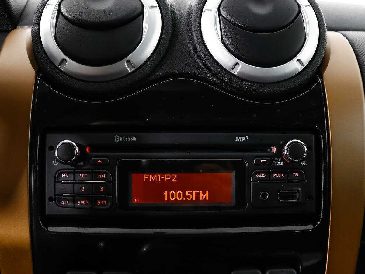 Lada (ВАЗ) Largus с пробегом — 2015 год. Фото: #12