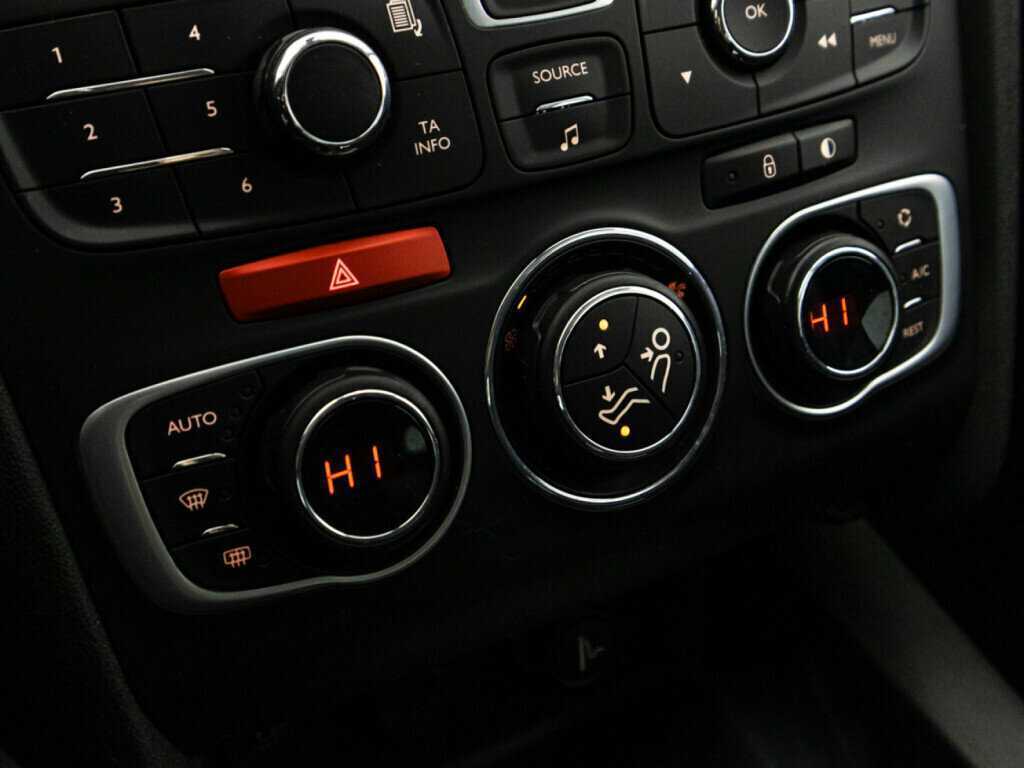 Citroen C4 с пробегом — 2012 год. Фото: #14