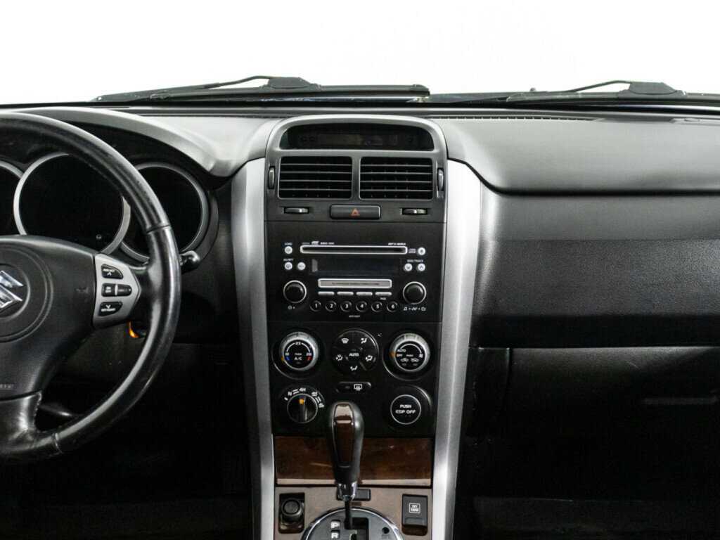 Suzuki Grand Vitara с пробегом — 2007 год. Фото: #12