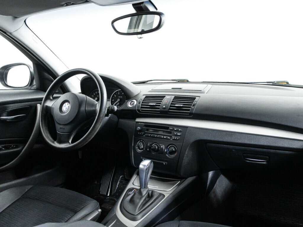 BMW 1 серии с пробегом — 2011 год. Фото: #8