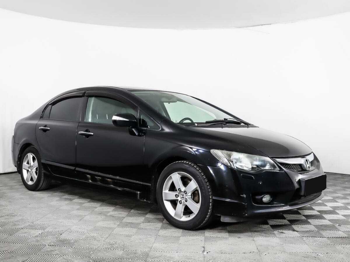 Honda Civic с пробегом — 2010 год. Фото: #2
