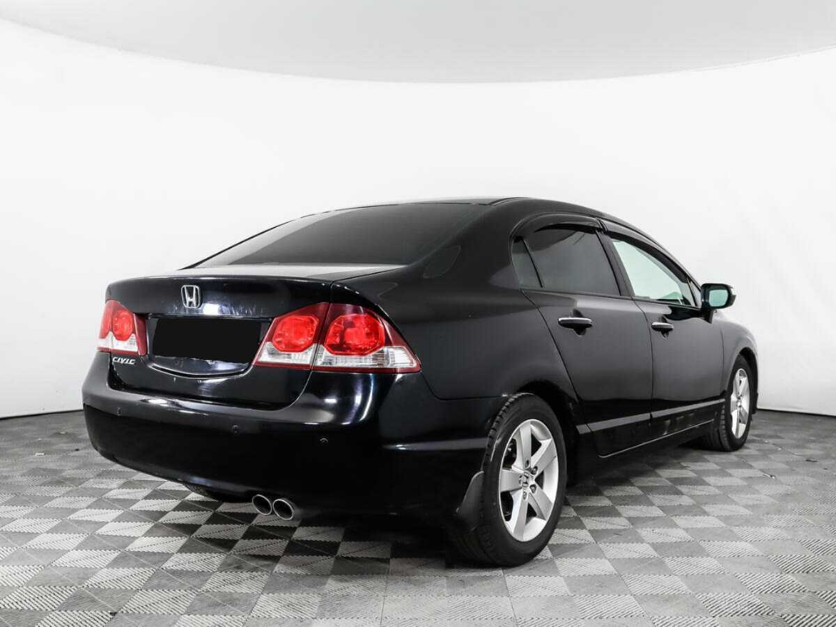 Honda Civic с пробегом — 2010 год. Фото: #4