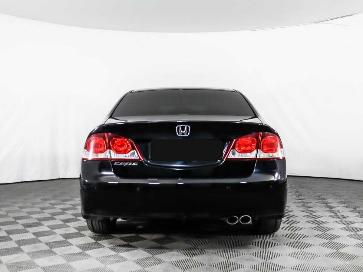 Honda Civic с пробегом — 2010 год. Фото: #5