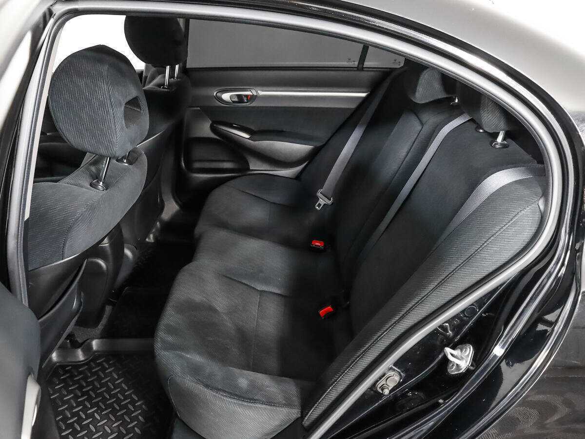 Honda Civic с пробегом — 2010 год. Фото: #9