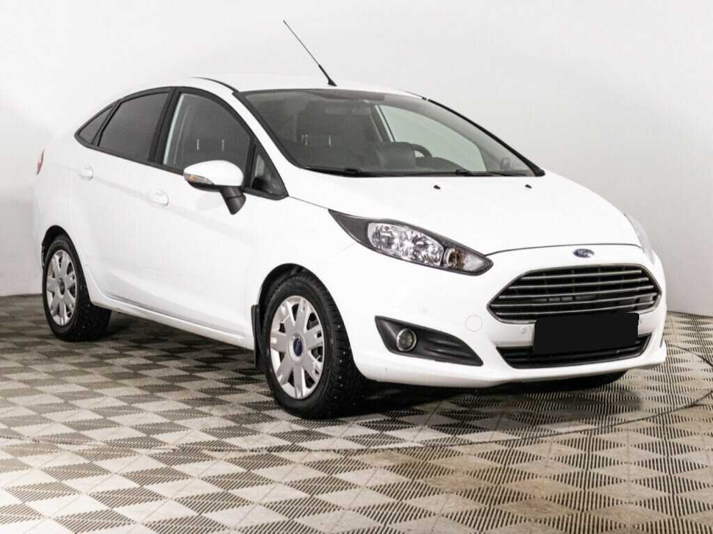 Ford Fiesta с пробегом — 2015 год. Фото: #2