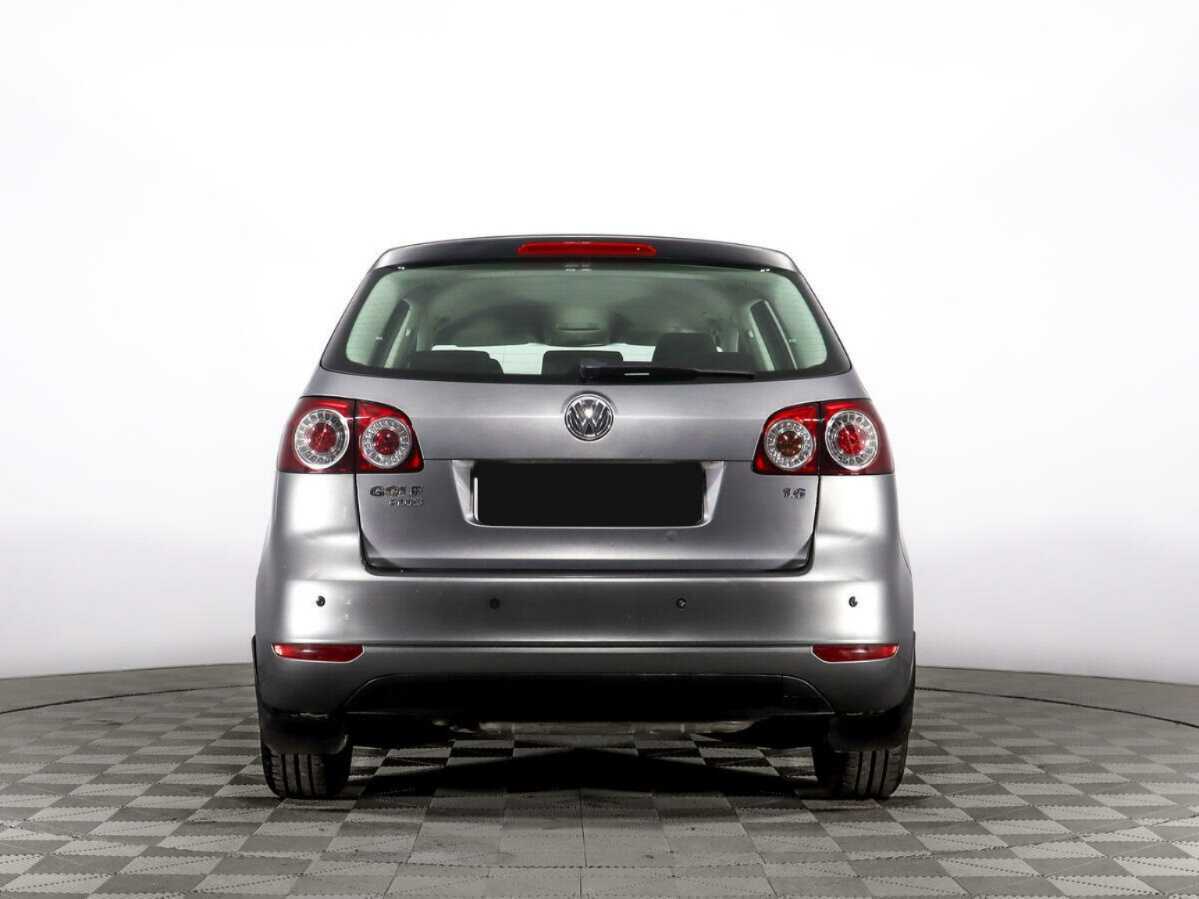 Volkswagen Golf Plus с пробегом — 2013 год. Фото: #5