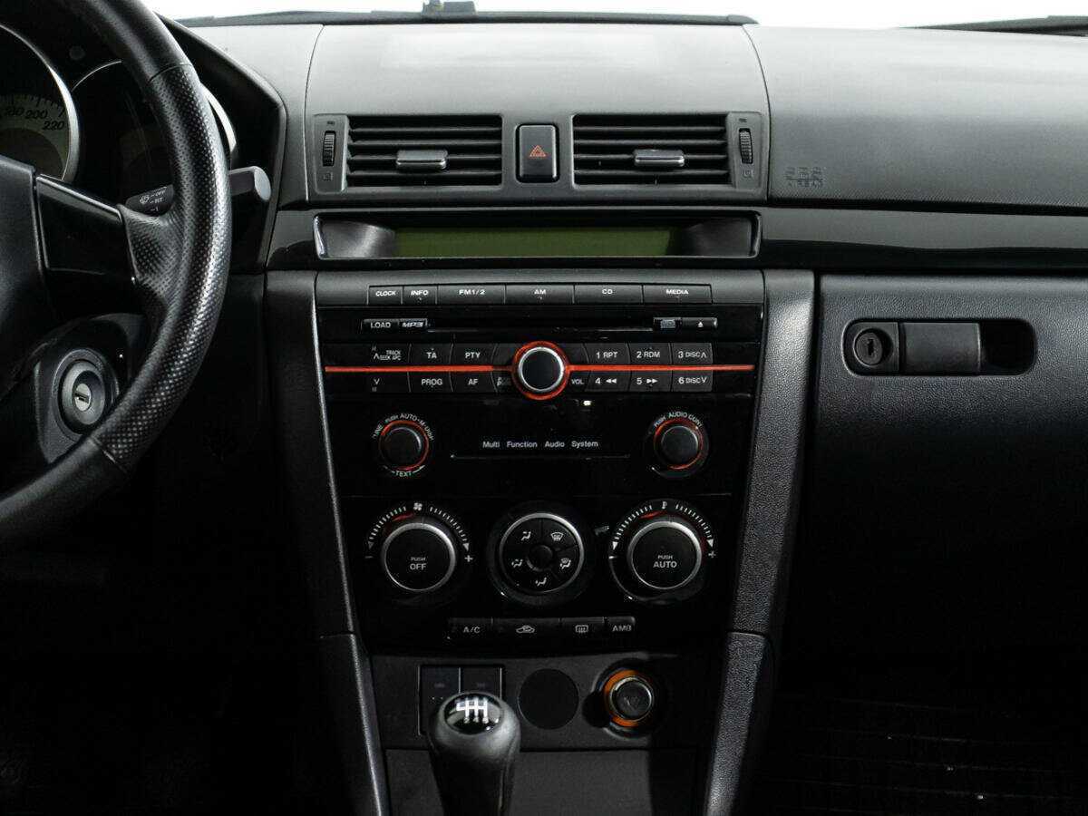 Mazda 3 с пробегом — 2008 год. Фото: #13