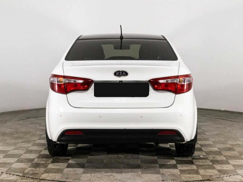 Kia Rio с пробегом — 2011 год. Фото: #6