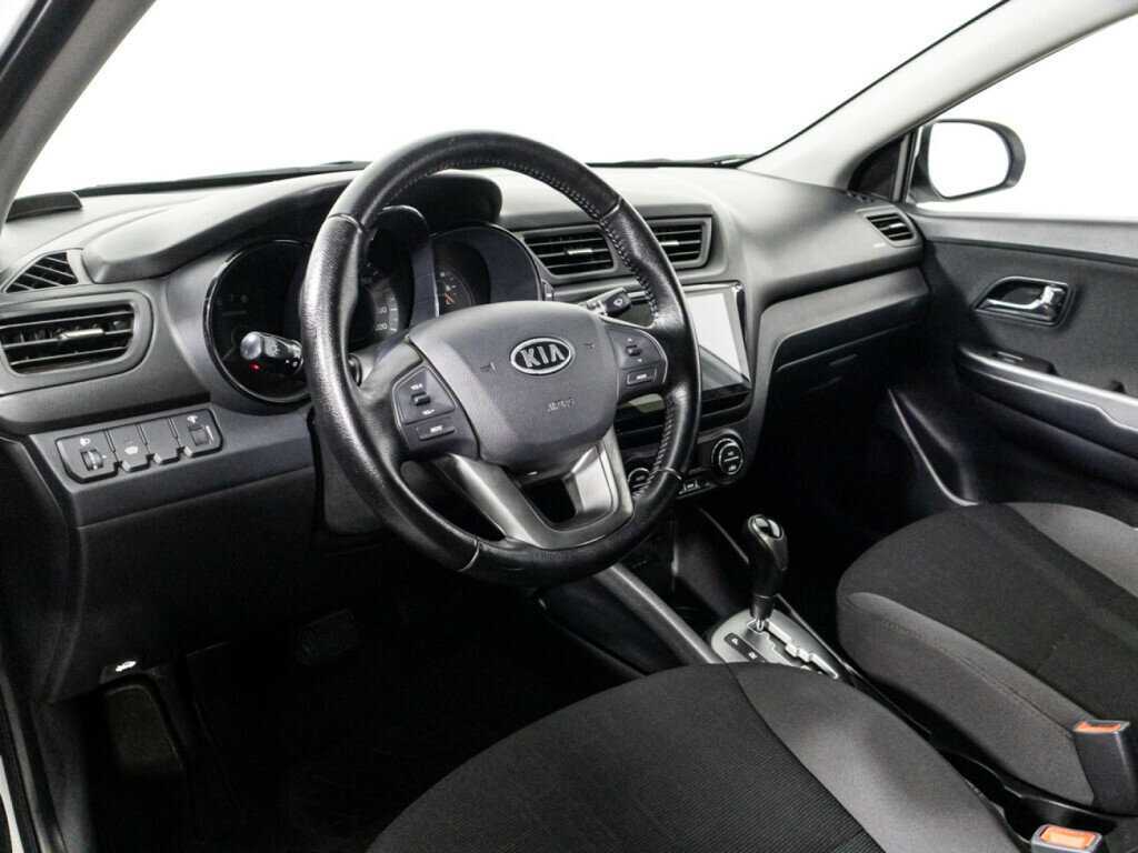 Kia Rio с пробегом — 2011 год. Фото: #10