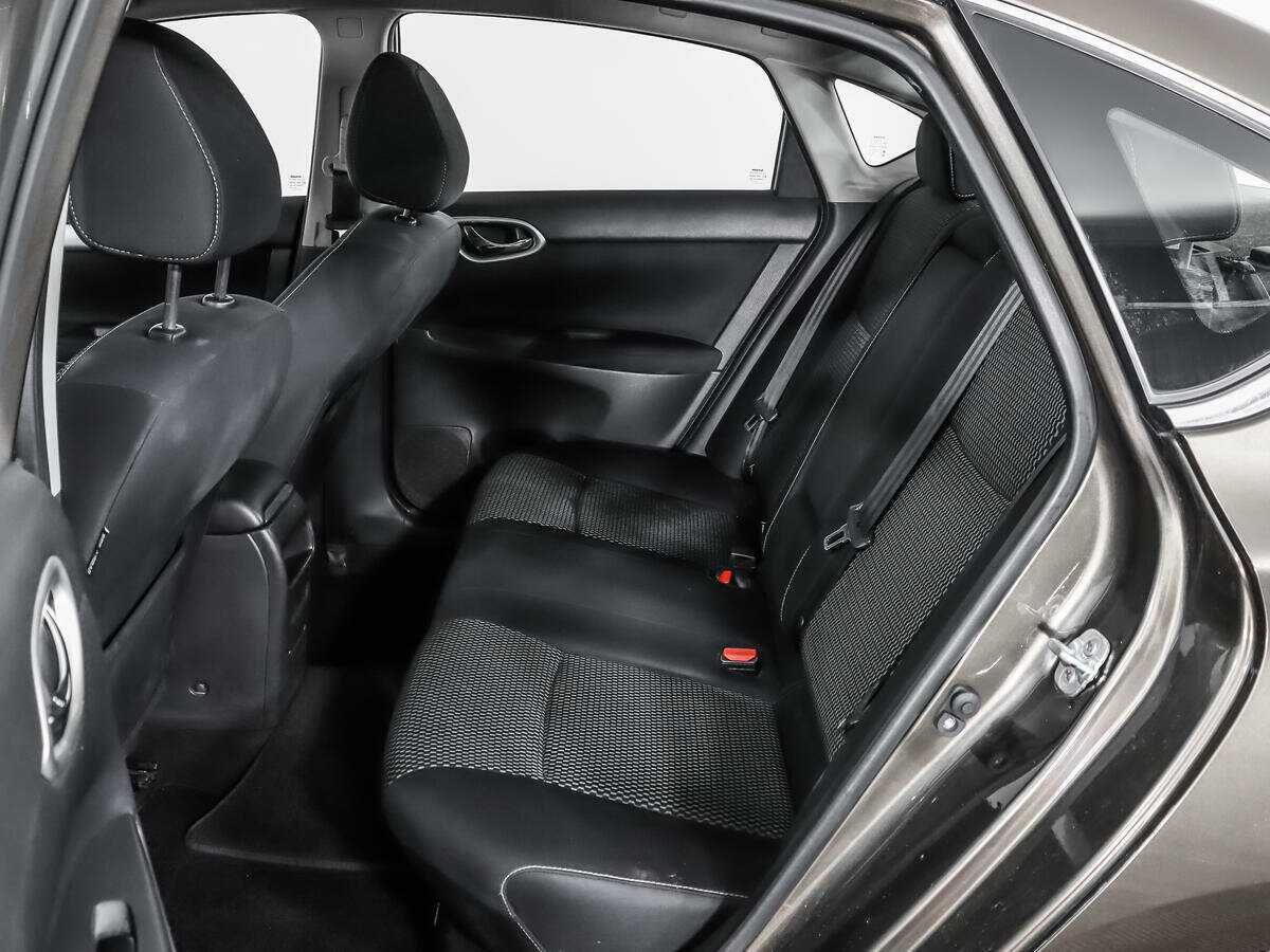 Nissan Sentra с пробегом — 2015 год. Фото: #10