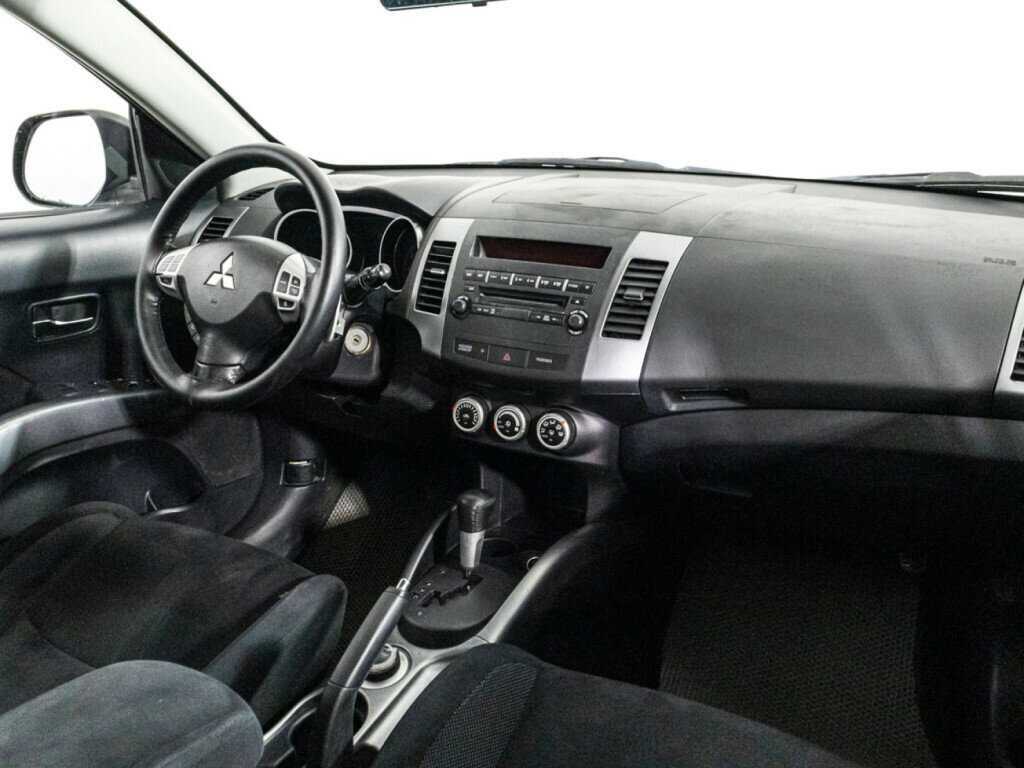 Mitsubishi Outlander с пробегом — 2008 год. Фото: #8