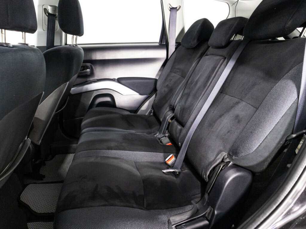 Mitsubishi Outlander с пробегом — 2008 год. Фото: #9