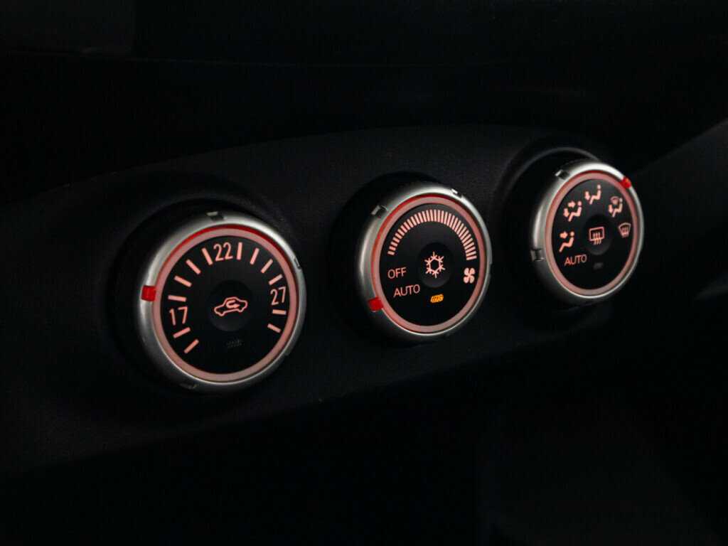 Mitsubishi Outlander с пробегом — 2008 год. Фото: #12