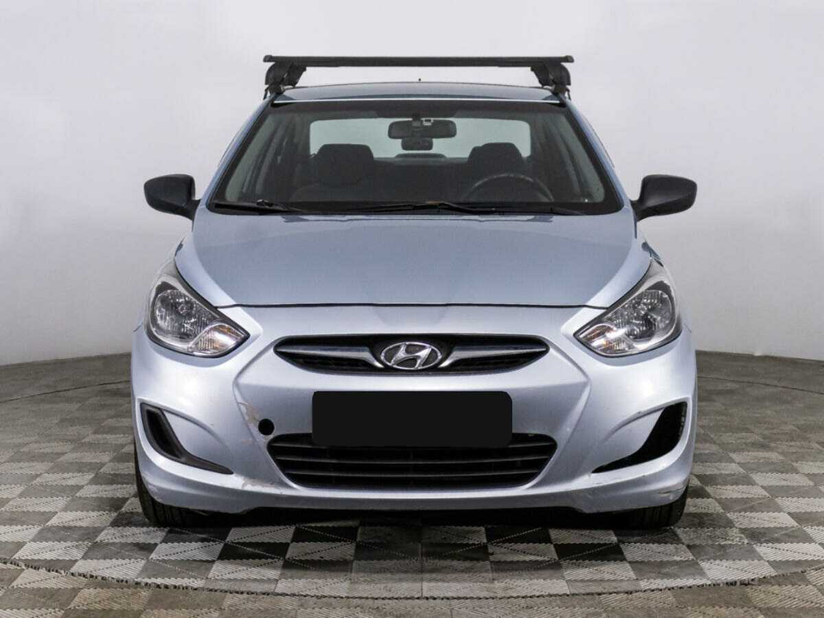 Hyundai Solaris с пробегом — 2011 год. Фото: #1