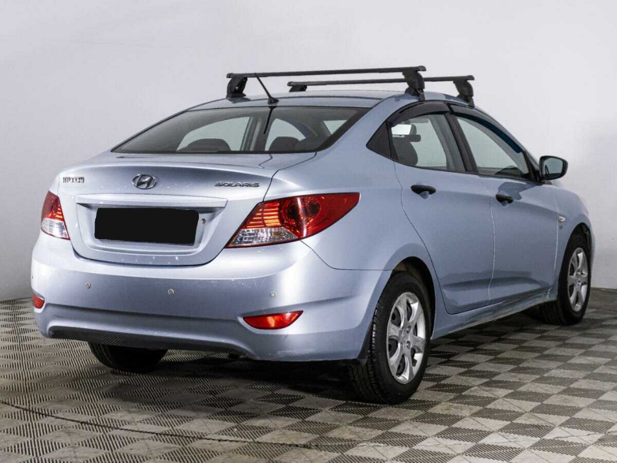 Hyundai Solaris с пробегом — 2011 год. Фото: #4