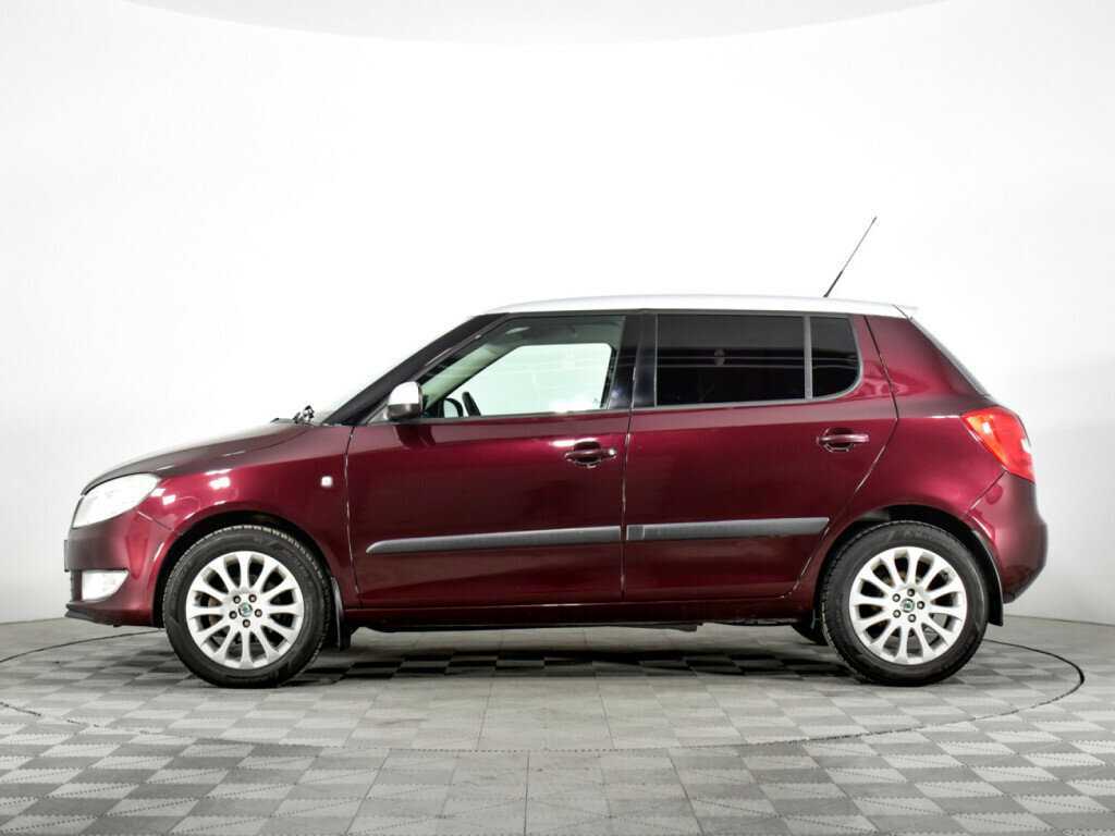 Skoda Fabia с пробегом — 2011 год. Фото: #7