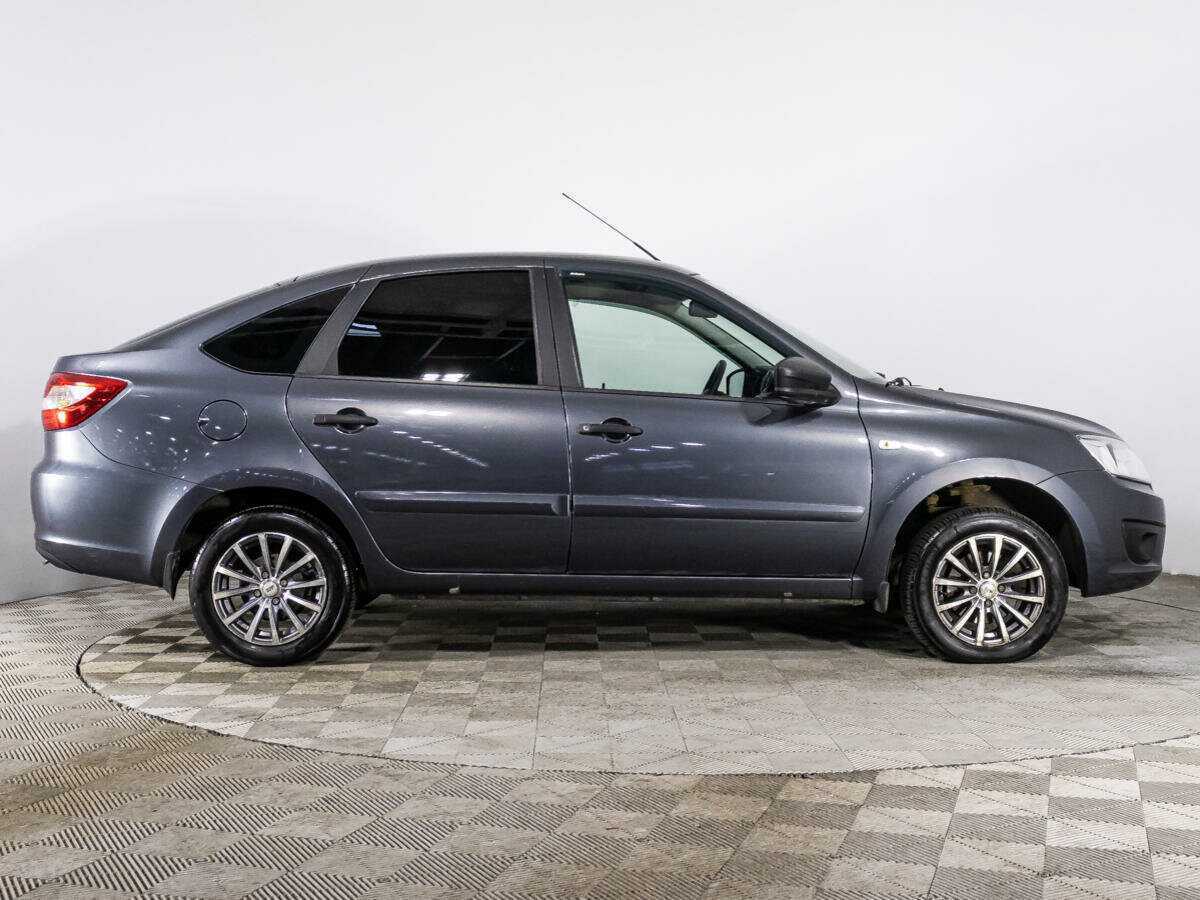 Lada (ВАЗ) Granta с пробегом — 2018 год. Фото: #3