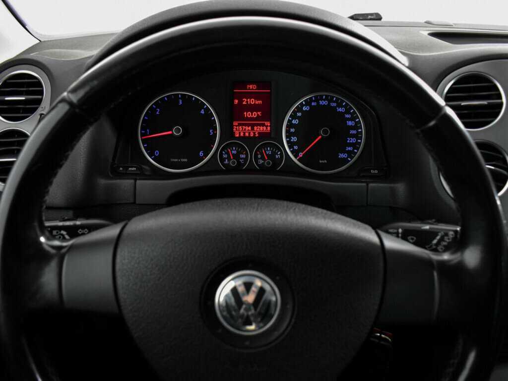 Volkswagen Tiguan с пробегом — 2009 год. Фото: #13