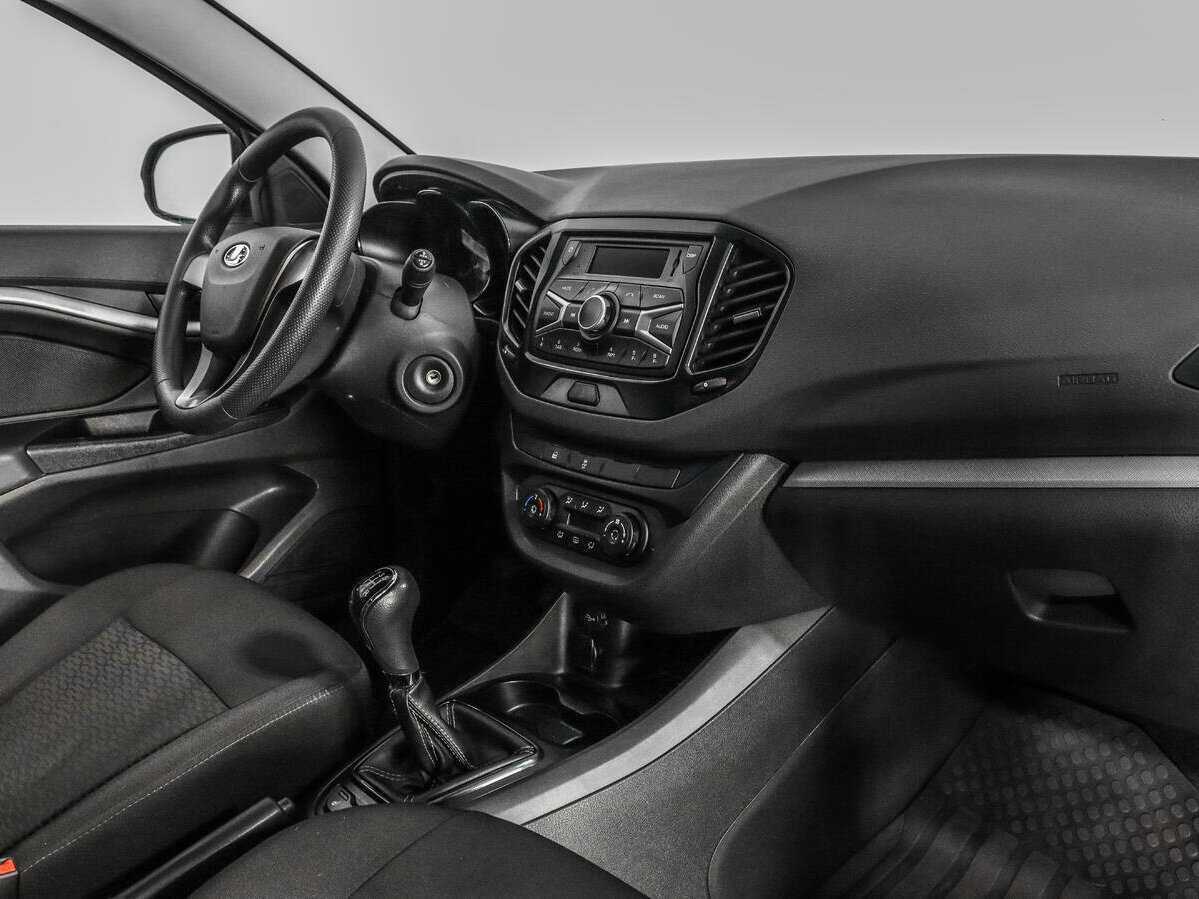 Lada (ВАЗ) Vesta с пробегом — 2017 год. Фото: #10