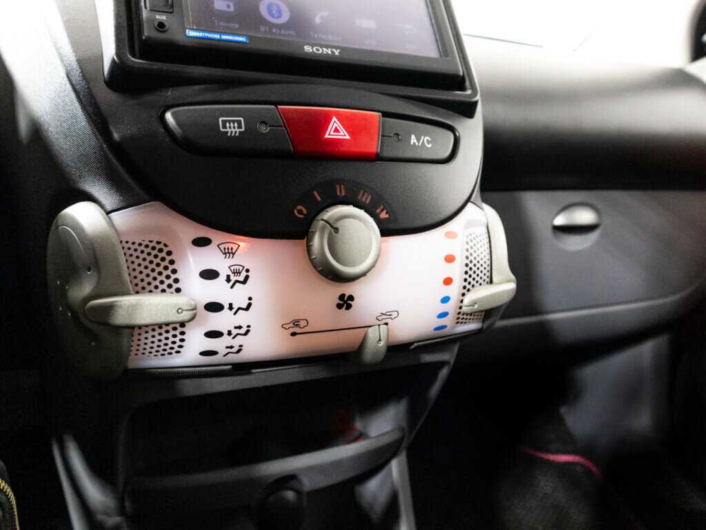 Peugeot 107 с пробегом — 2010 год. Фото: #14