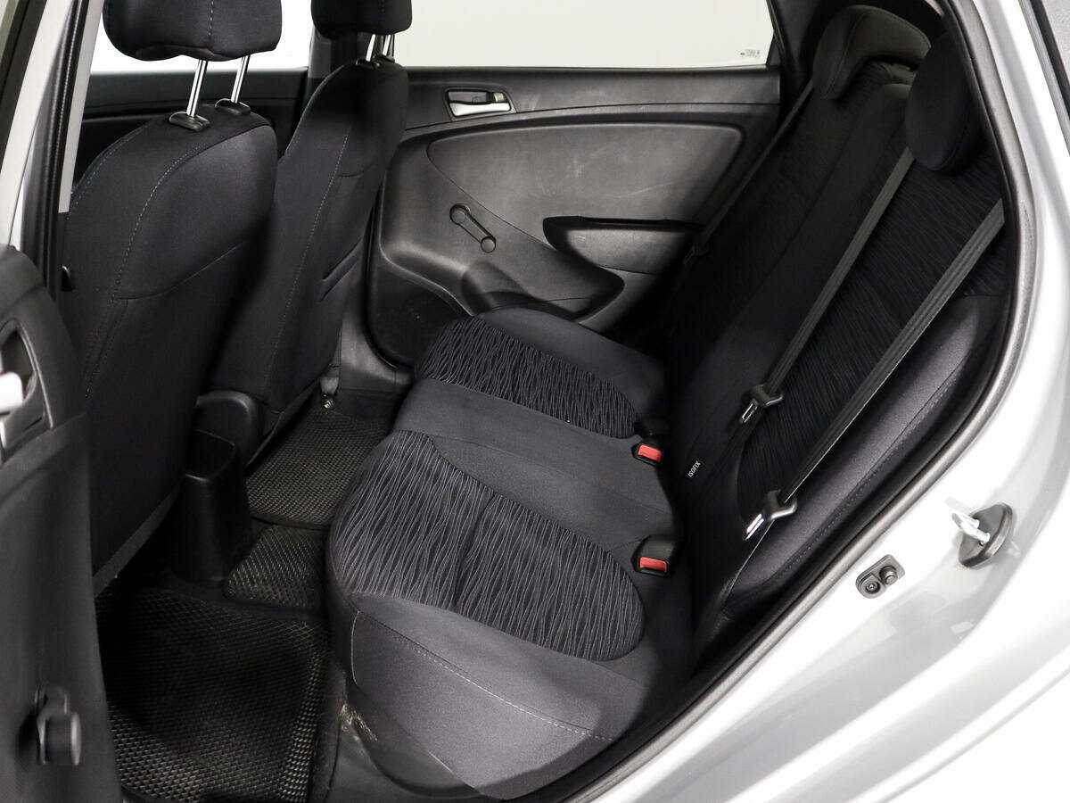 Hyundai Solaris с пробегом — 2016 год. Фото: #9