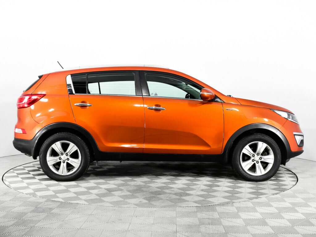 Kia Sportage с пробегом — 2011 год. Фото: #3