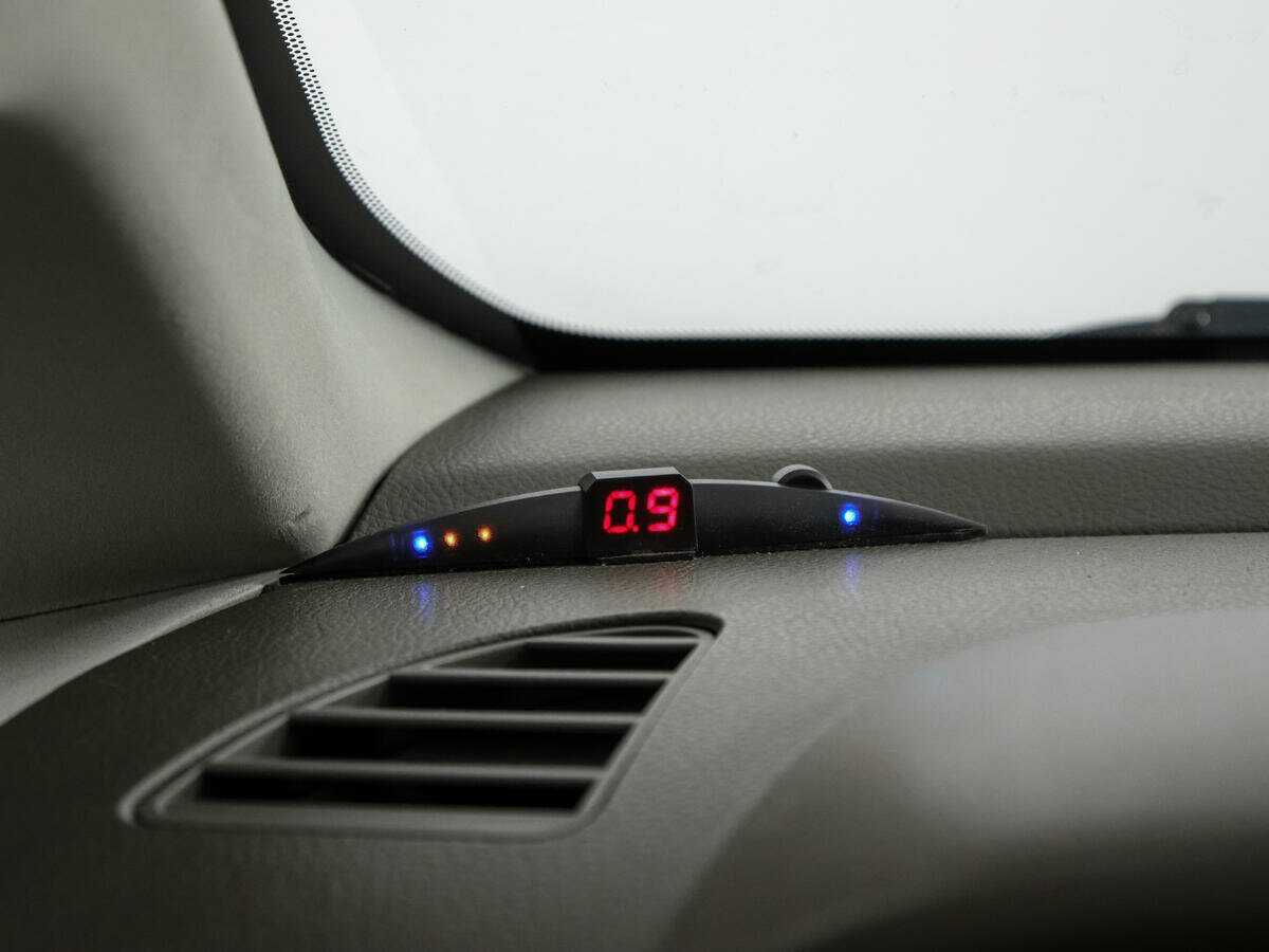 Nissan Tiida с пробегом — 2008 год. Фото: #13