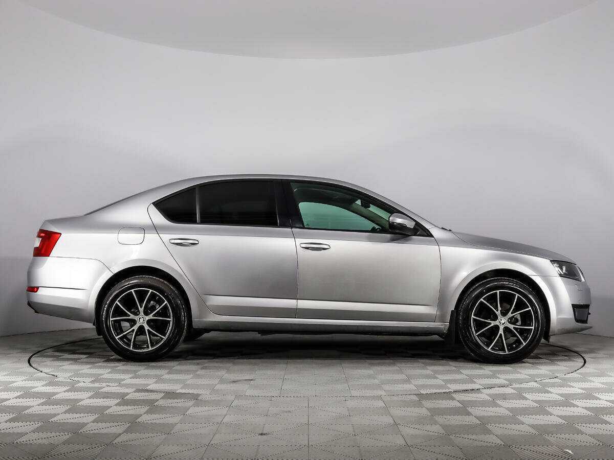 Skoda Octavia с пробегом — 2014 год. Фото: #3