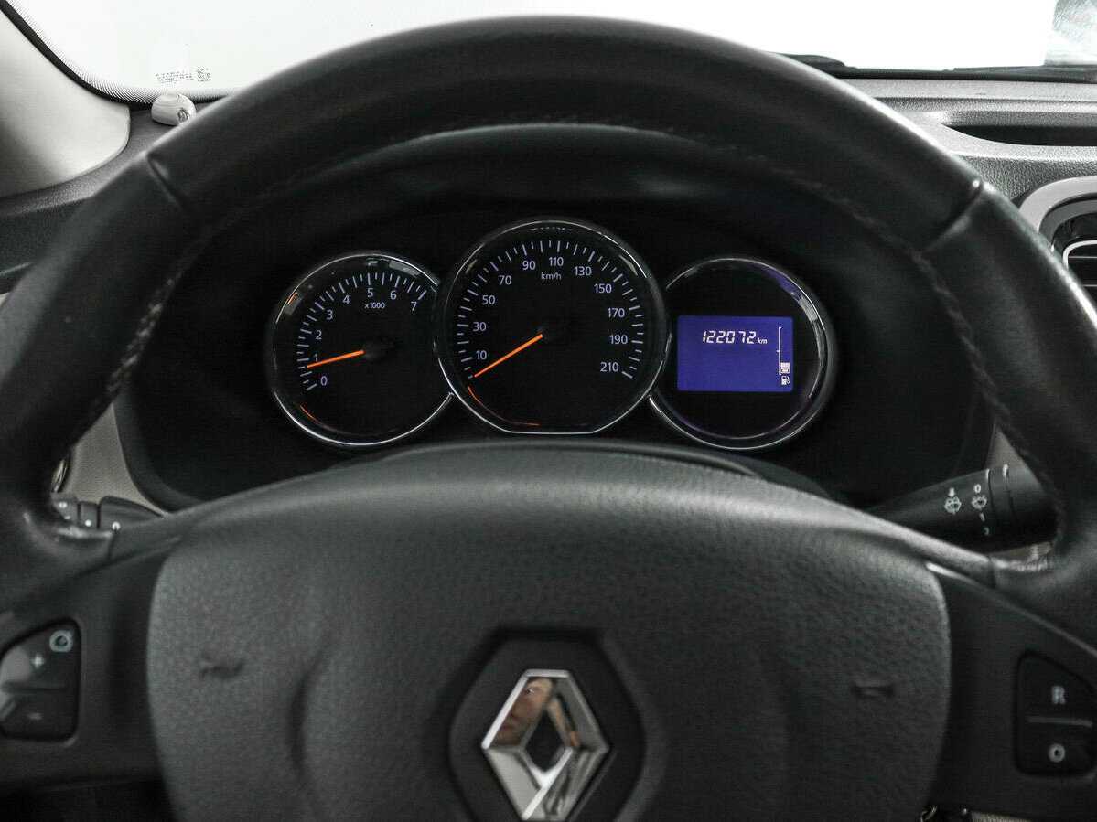 Renault Logan с пробегом — 2014 год. Фото: #14