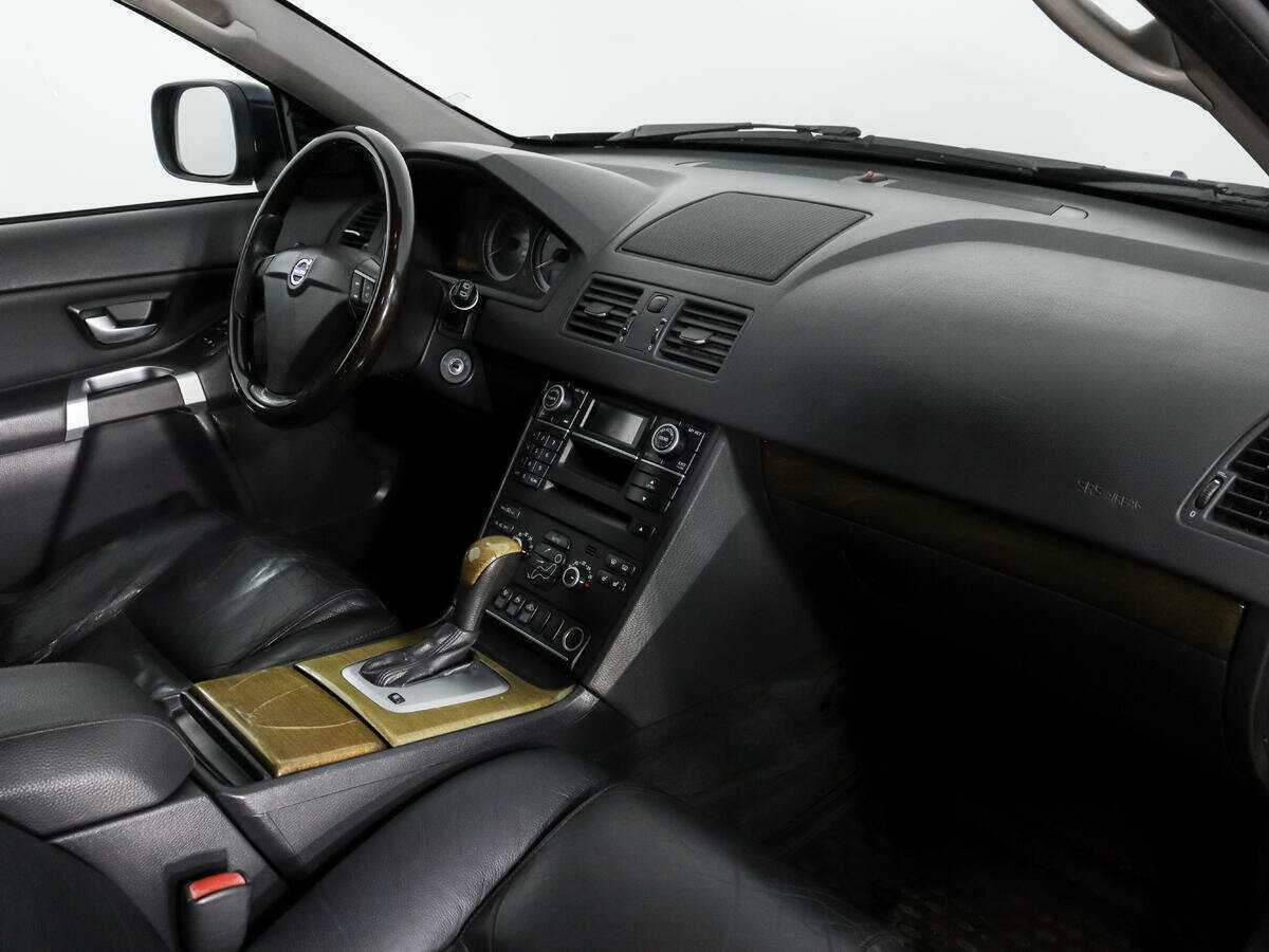 Volvo XC90 с пробегом — 2008 год. Фото: #10