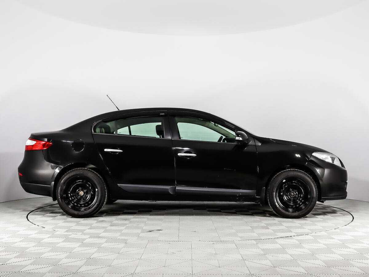 Renault Fluence с пробегом — 2011 год. Фото: #3