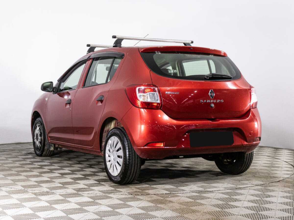 Renault Sandero с пробегом — 2015 год. Фото: #6