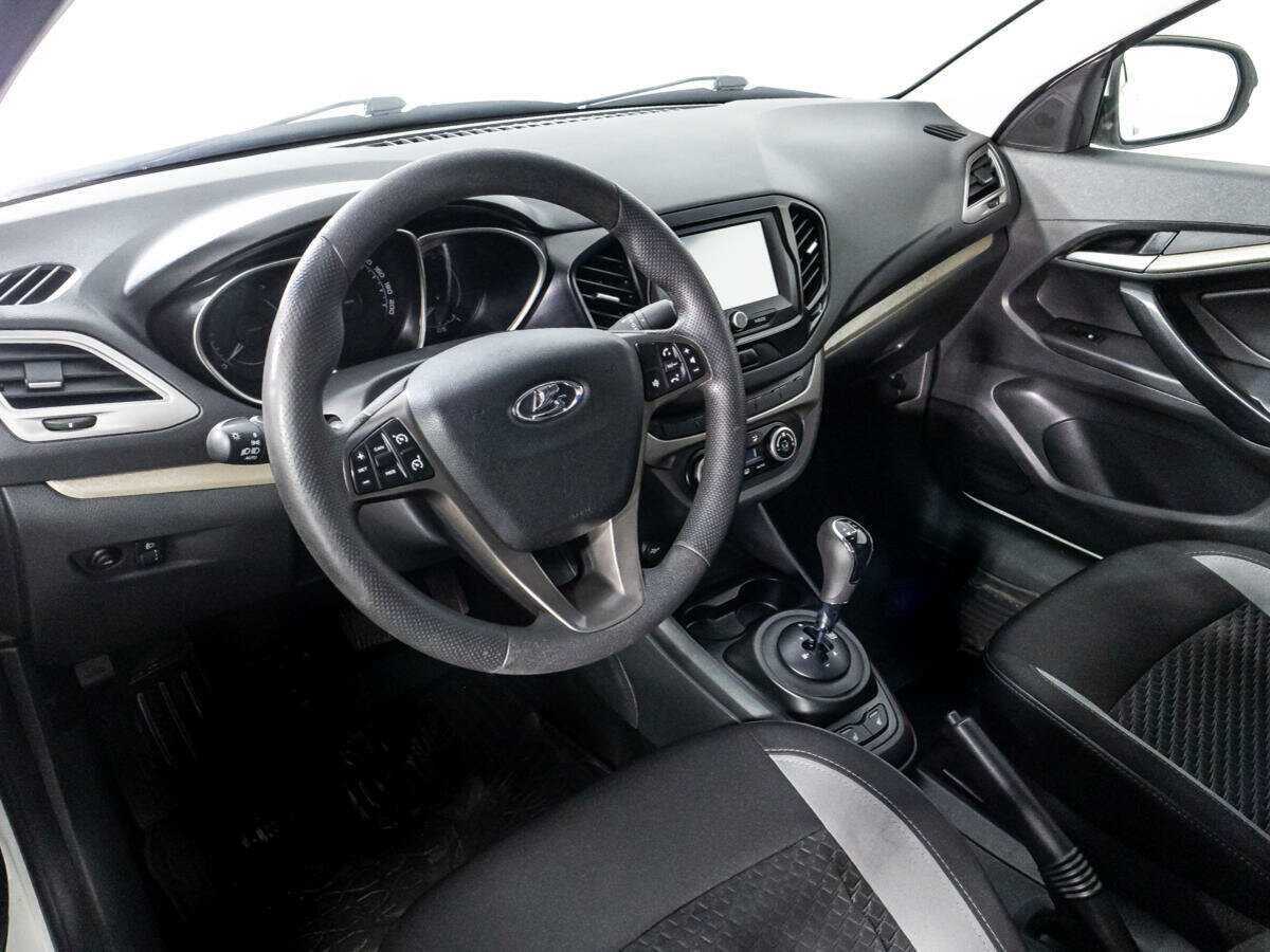 Lada (ВАЗ) Vesta с пробегом — 2017 год. Фото: #10