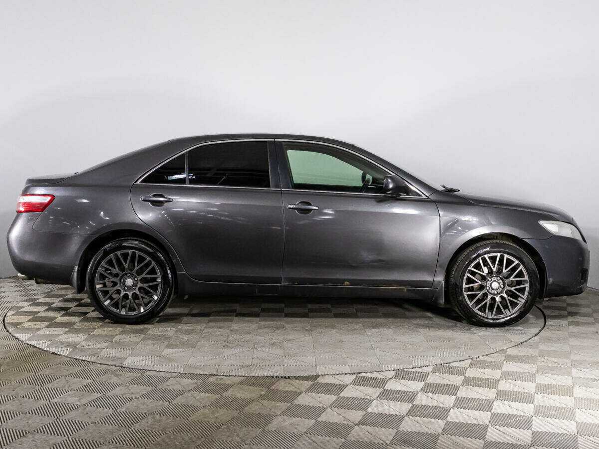 Toyota Camry с пробегом — 2008 год. Фото: #3