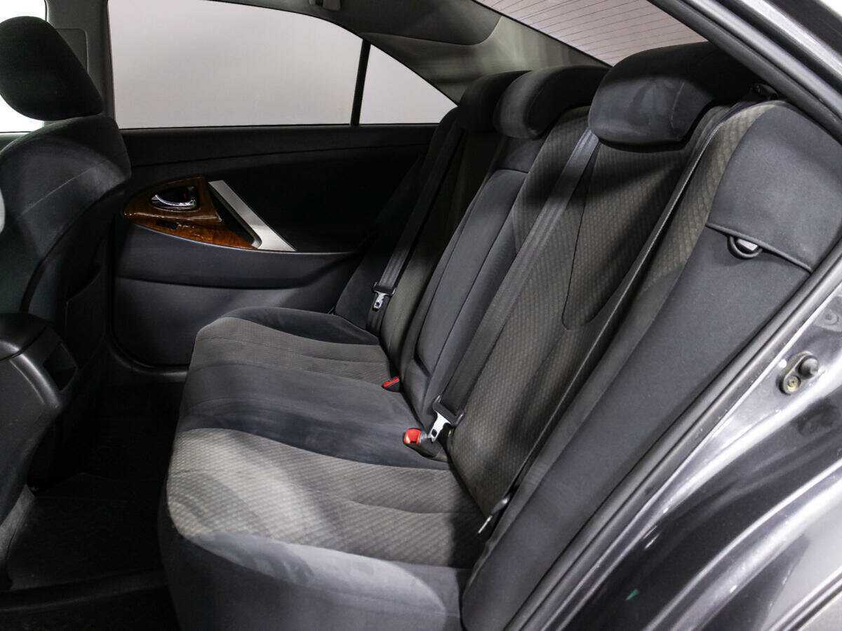 Toyota Camry с пробегом — 2008 год. Фото: #9