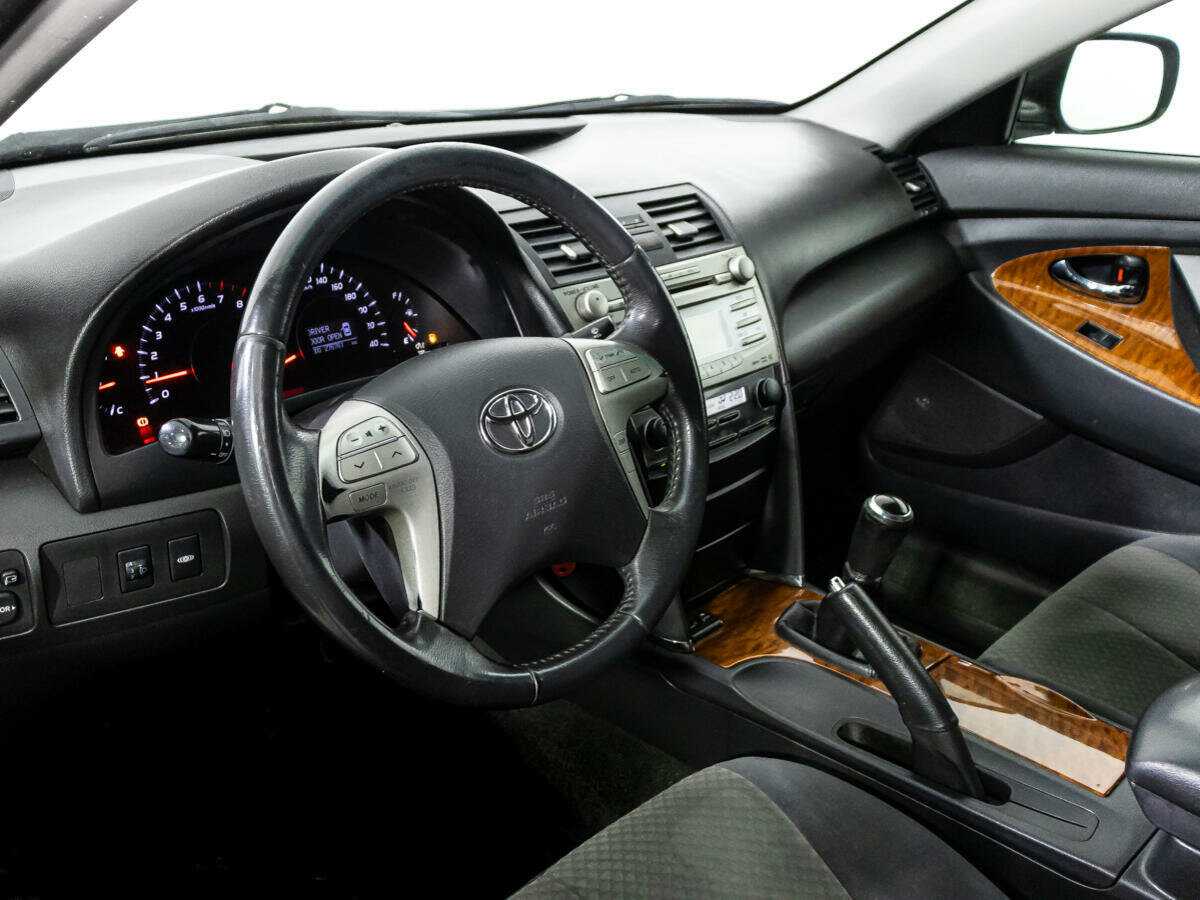 Toyota Camry с пробегом — 2008 год. Фото: #10