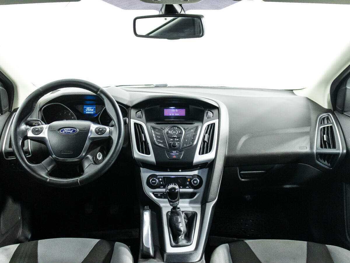 Ford Focus с пробегом — 2011 год. Фото: #11