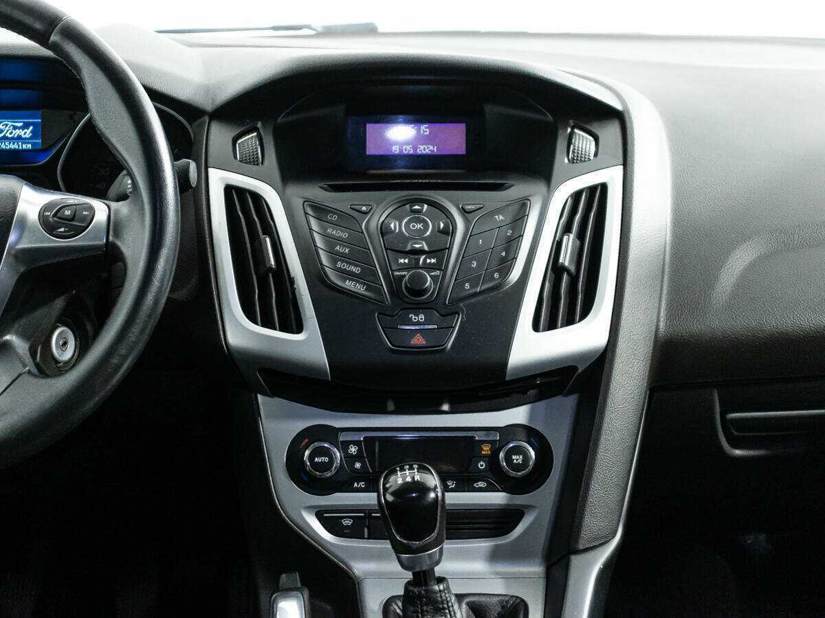 Ford Focus с пробегом — 2011 год. Фото: #12