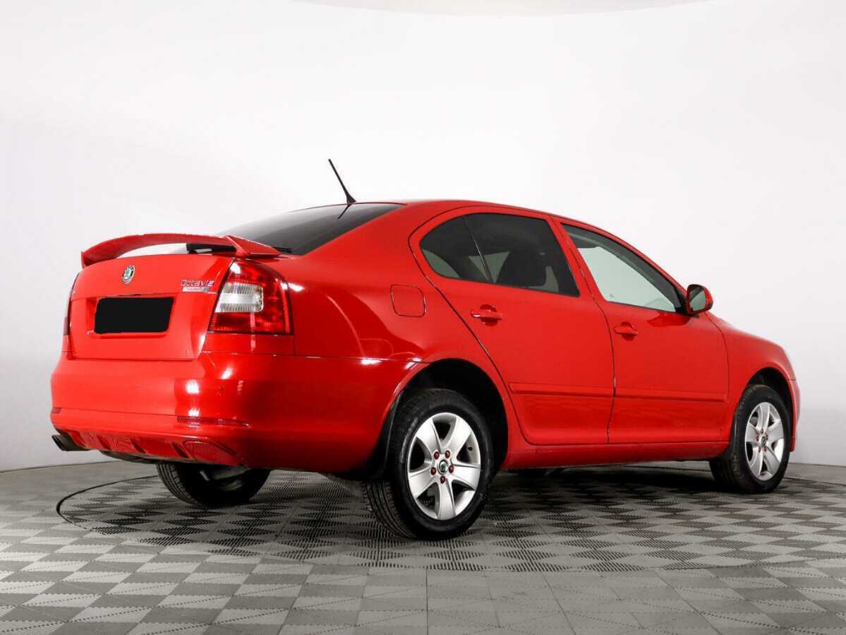 Skoda Octavia с пробегом — 2011 год. Фото: #3