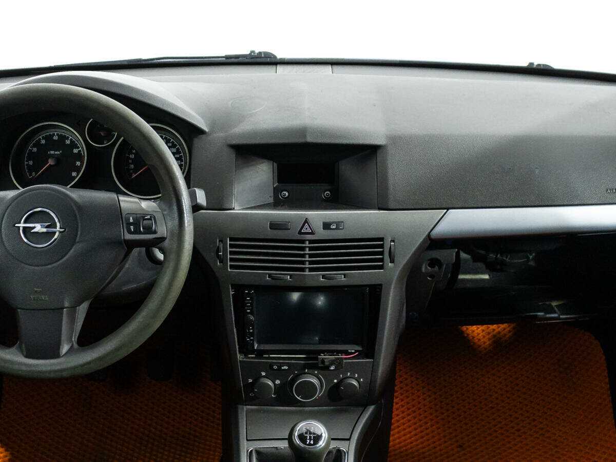 Opel Astra с пробегом — 2005 год. Фото: #13