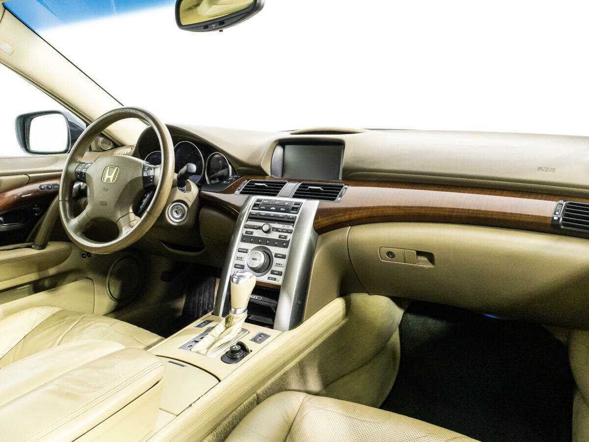 Honda Legend с пробегом — 2006 год. Фото: #8