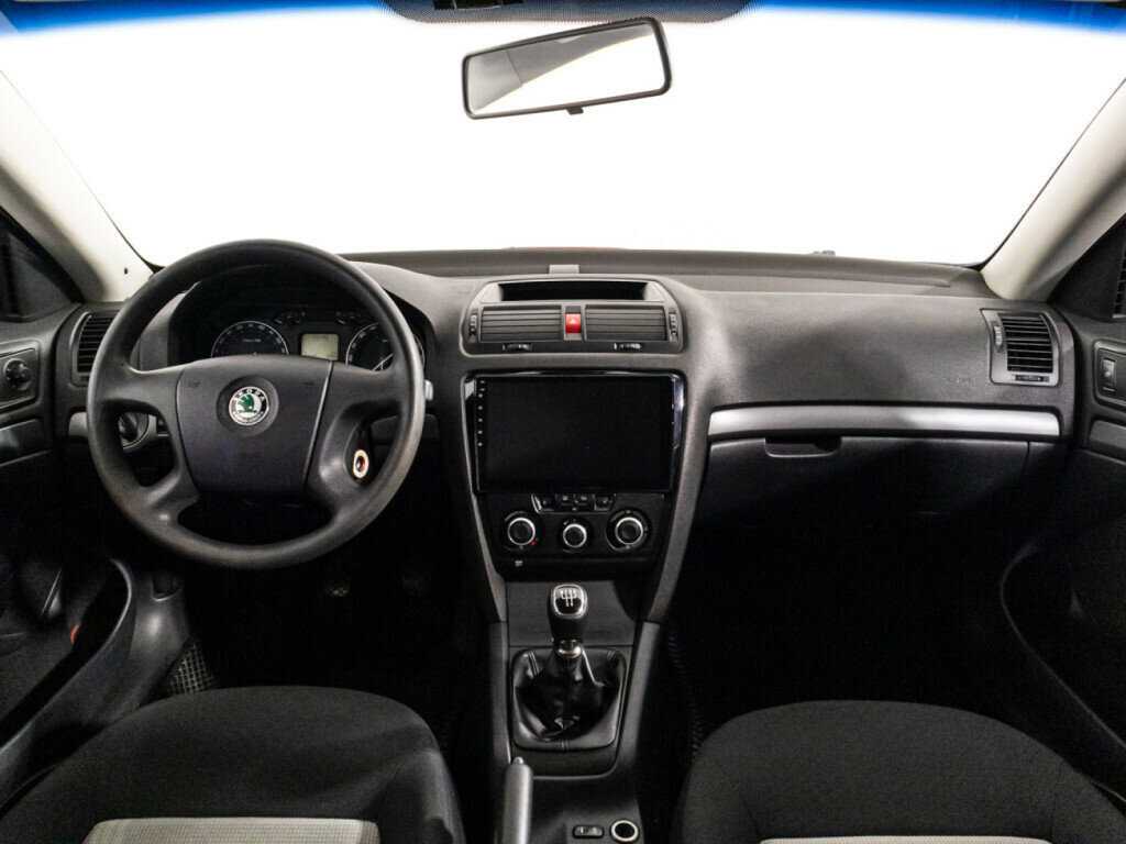 Skoda Octavia с пробегом — 2008 год. Фото: #12