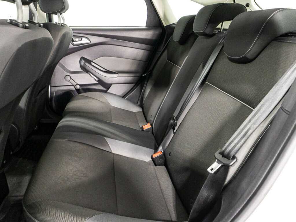 Ford Focus с пробегом — 2011 год. Фото: #9