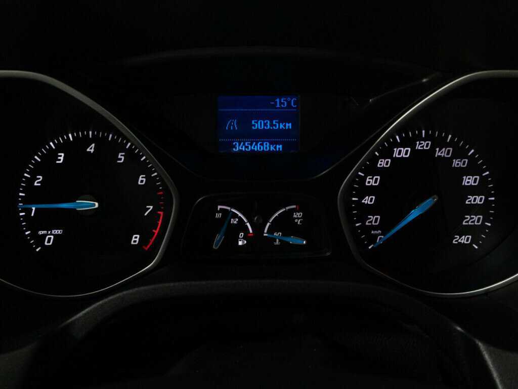 Ford Focus с пробегом — 2011 год. Фото: #11